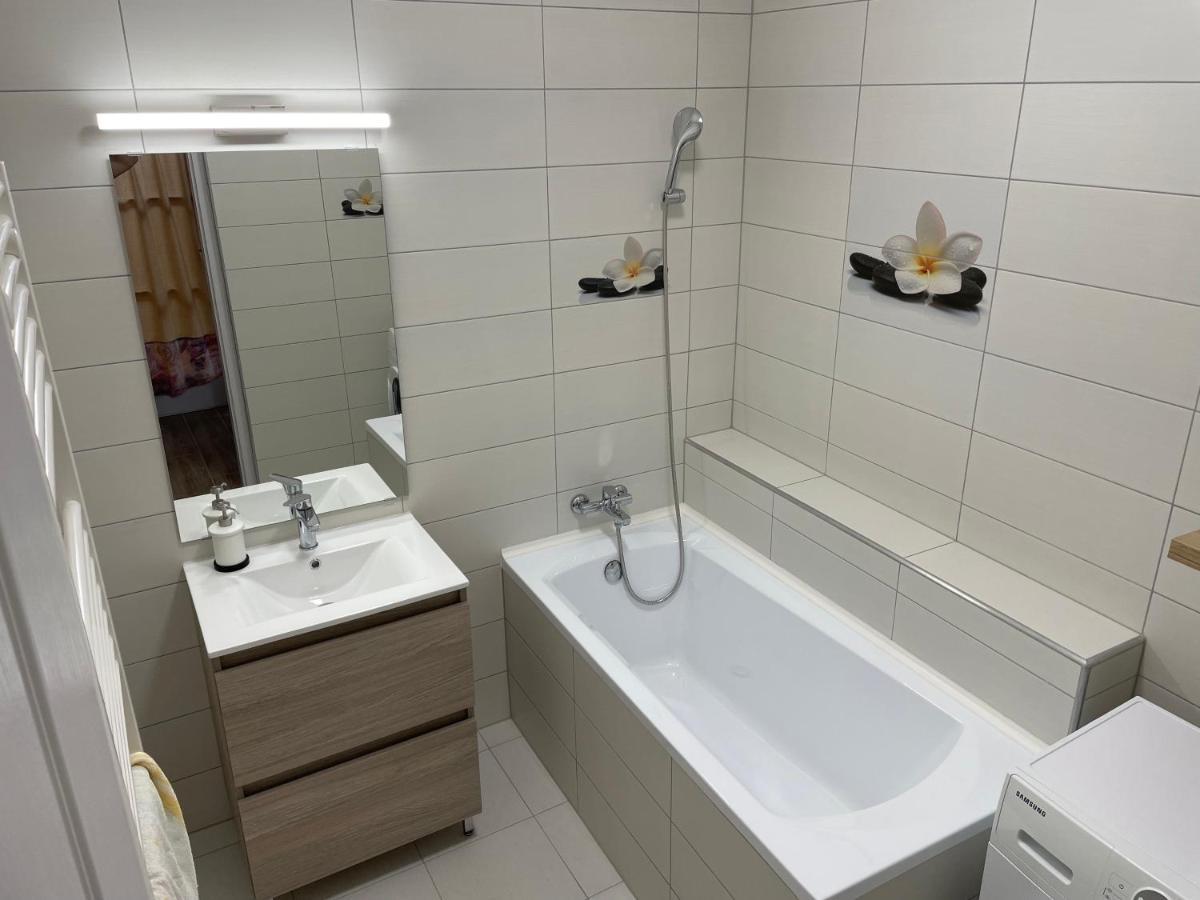 Pingvin Cukraszda Apartman Balatonmáriafürdő Екстериор снимка